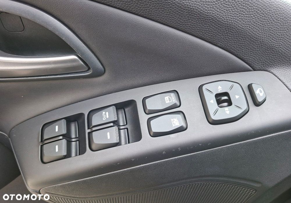Hyundai ix35 - 23