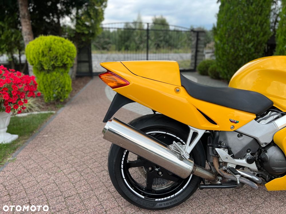 Honda VFR - 8