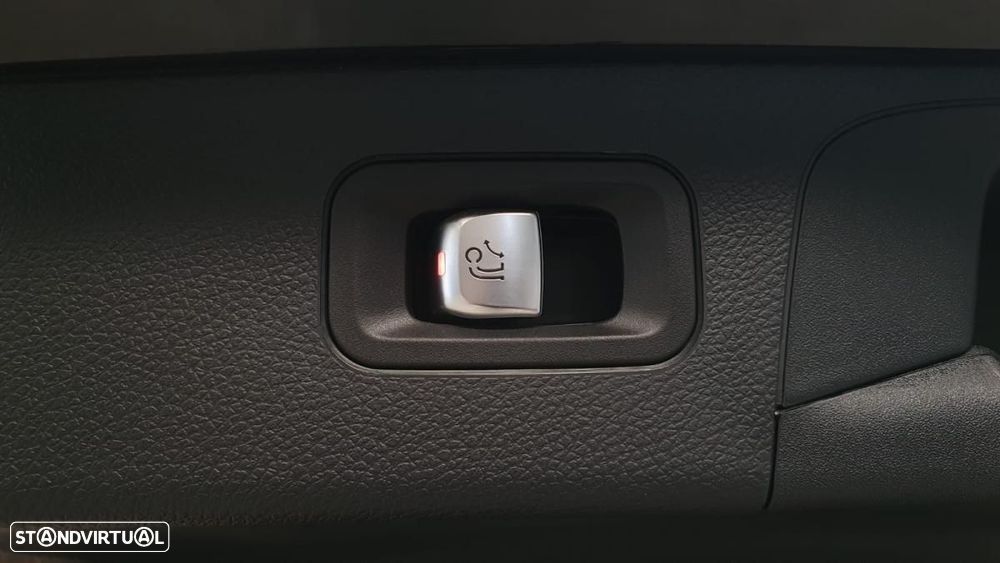 Mercedes-Benz GLC 300 de 4Matic 9G-TRONIC AMG Line - 38