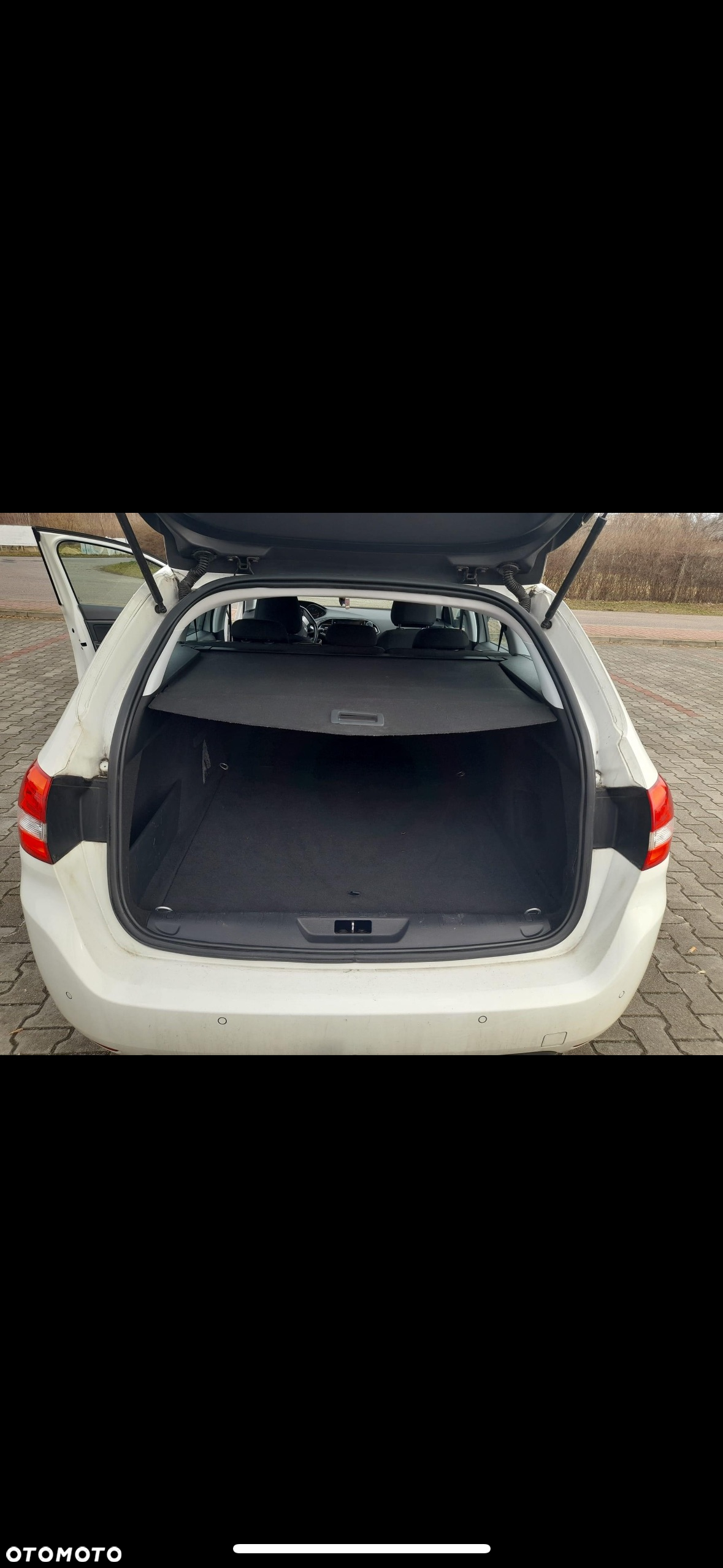 Peugeot 308 1.6 BlueHDi Allure S&S - 3