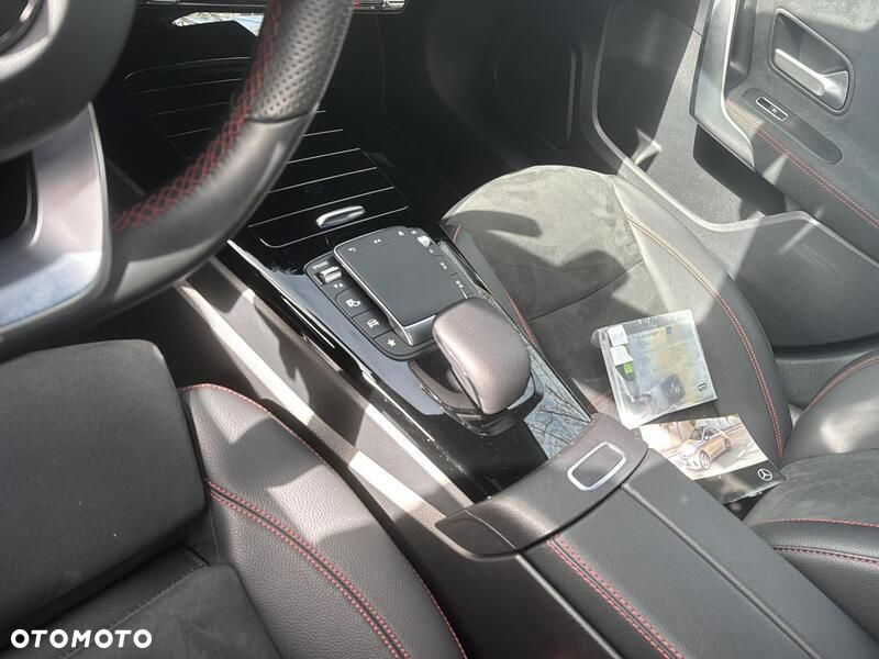 Mercedes-Benz Klasa A 200 AMG Line 7G-DCT - 14