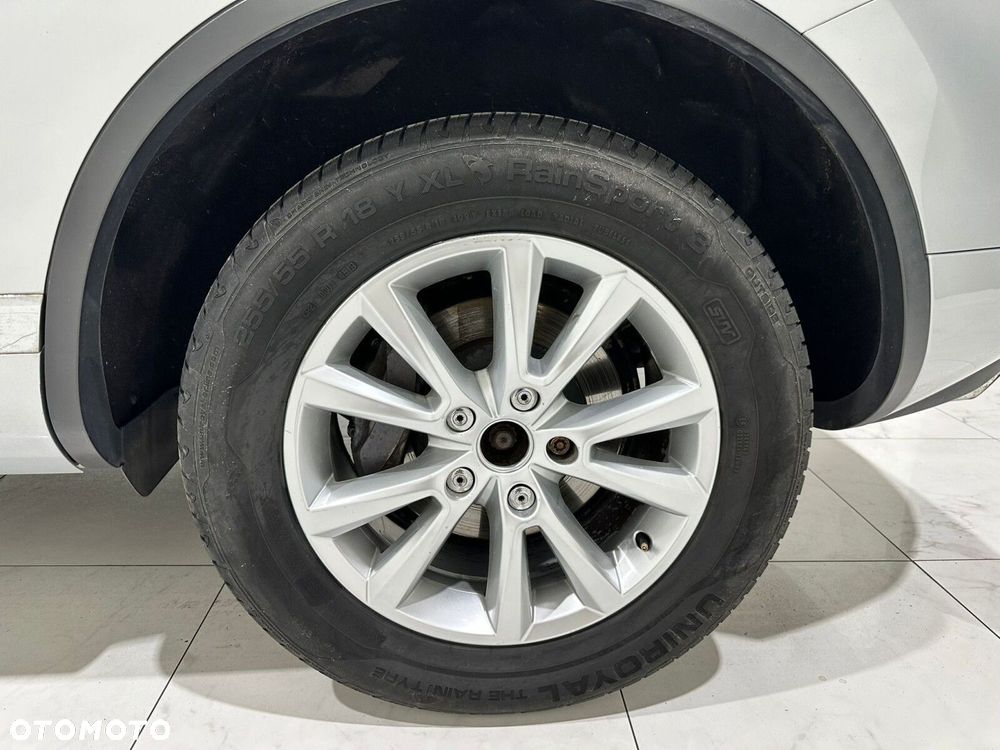 Volkswagen Touareg - 21