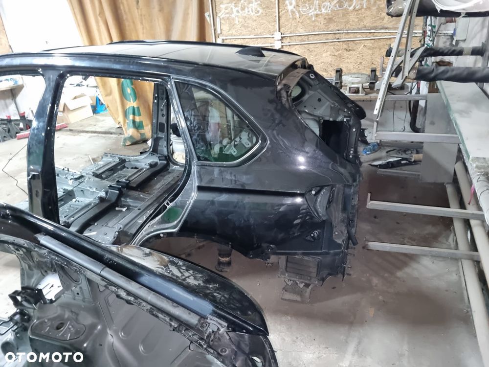 BMW X5 F15 Ćwiartka Tylna Lewa Prawa Bok Tył Dupa Dach