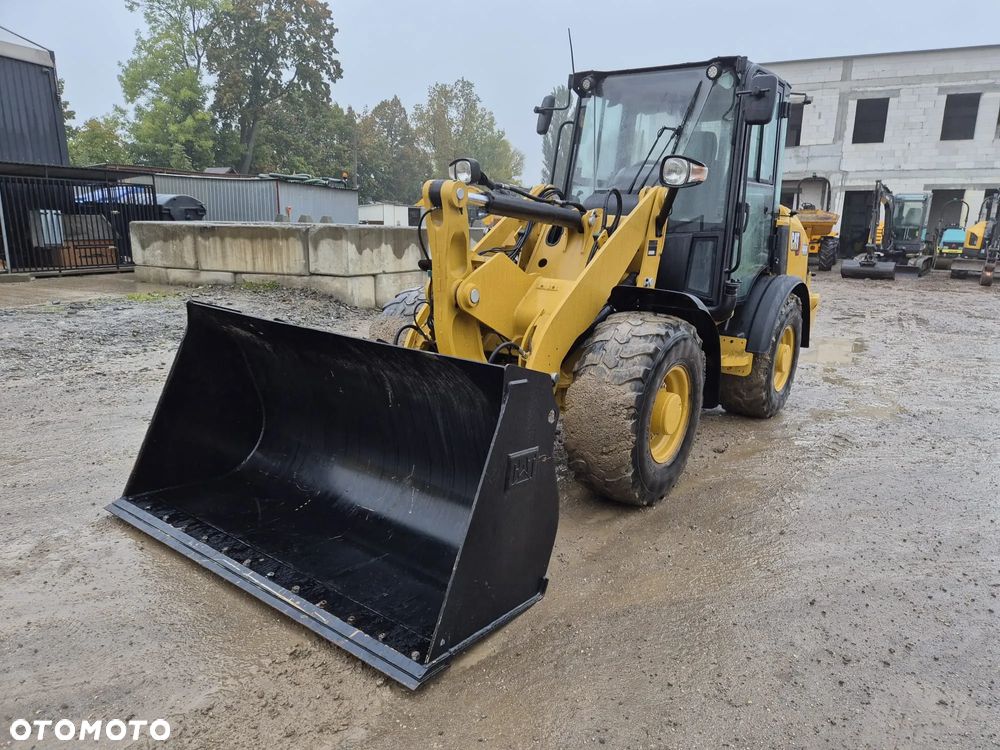 Caterpillar 906M - 7