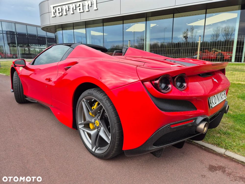 Ferrari F8 Spider - 2