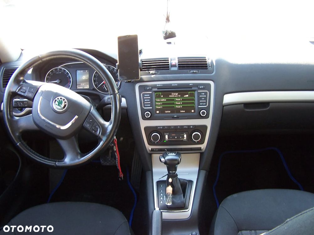 Skoda Octavia 1.9 TDI Elegance DSG - 25