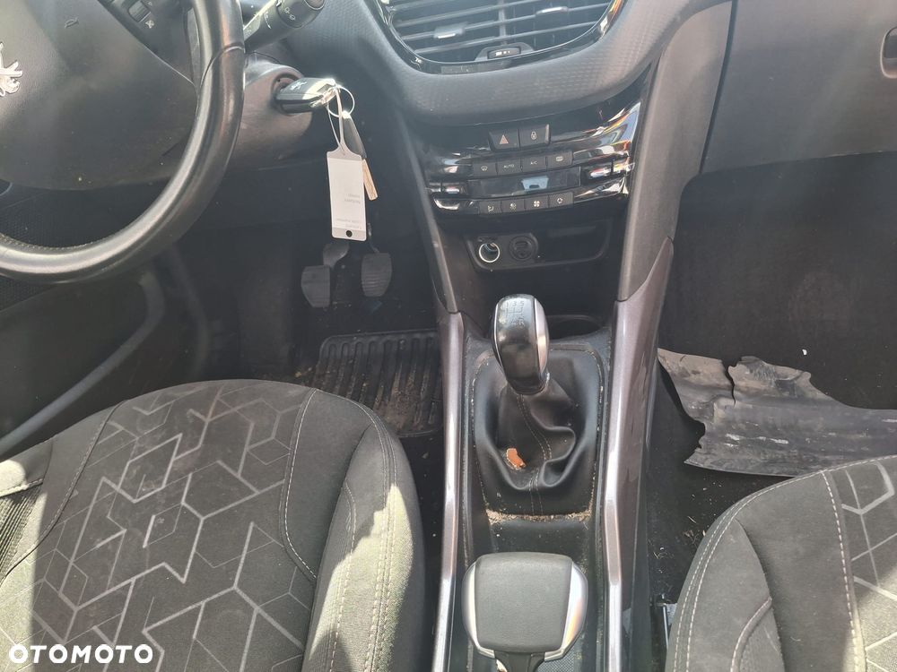 Peugeot 3008 HDi 115 Allure - 6