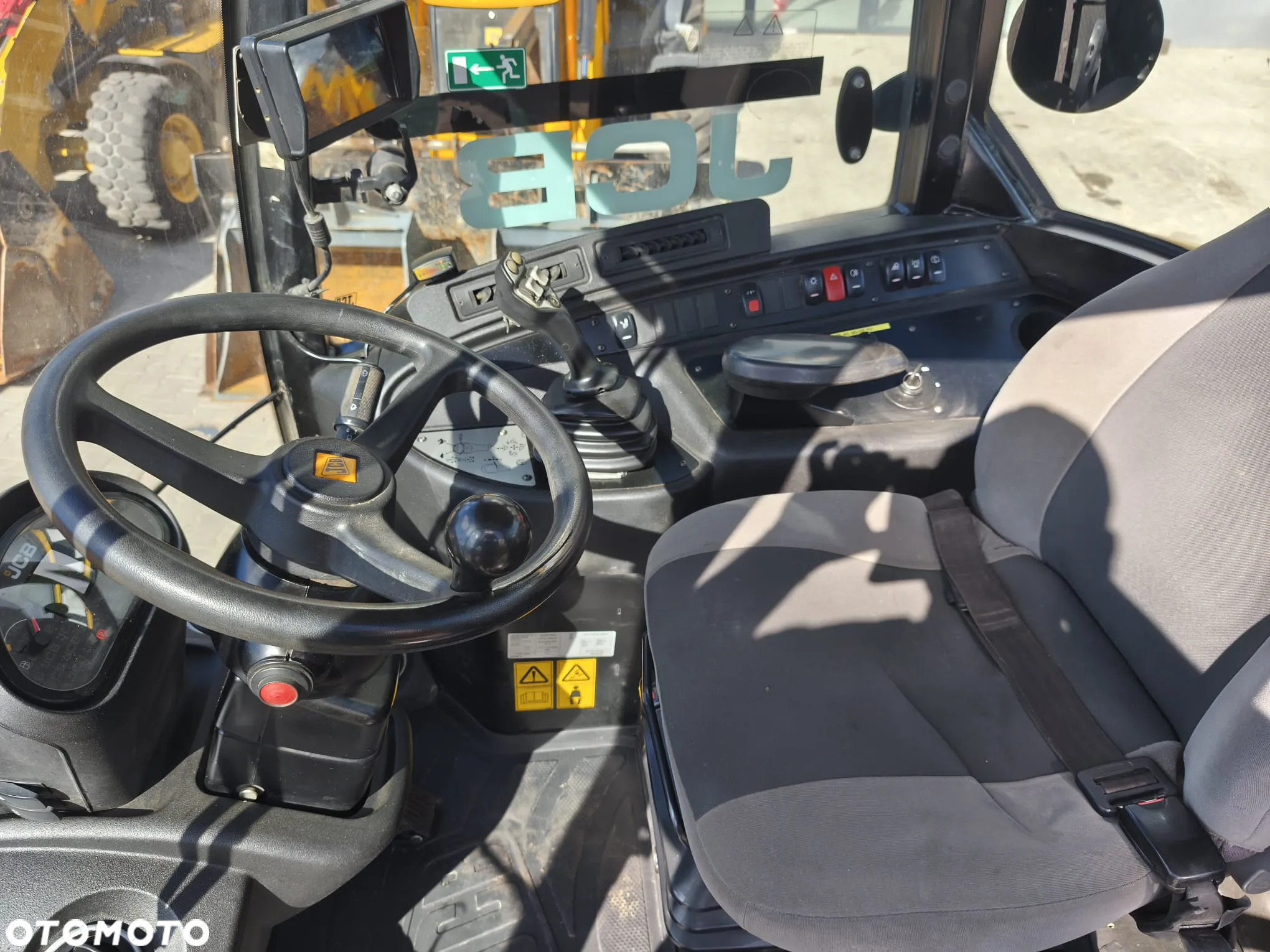 JCB 409 - 16