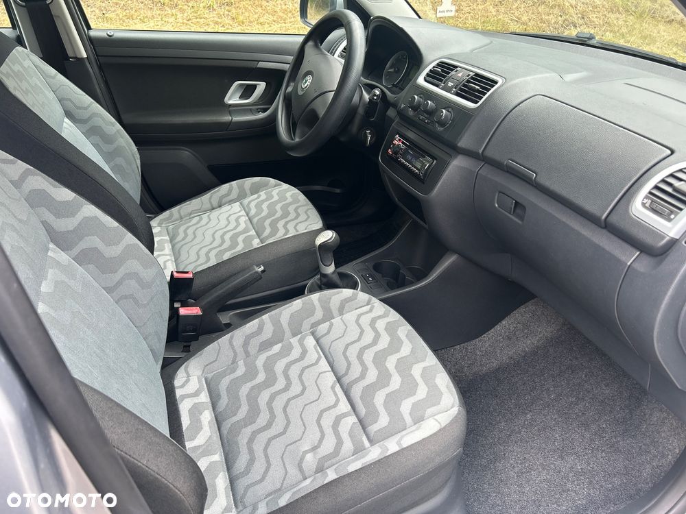 Skoda Fabia 1.4 Sedan Ambiente - 7