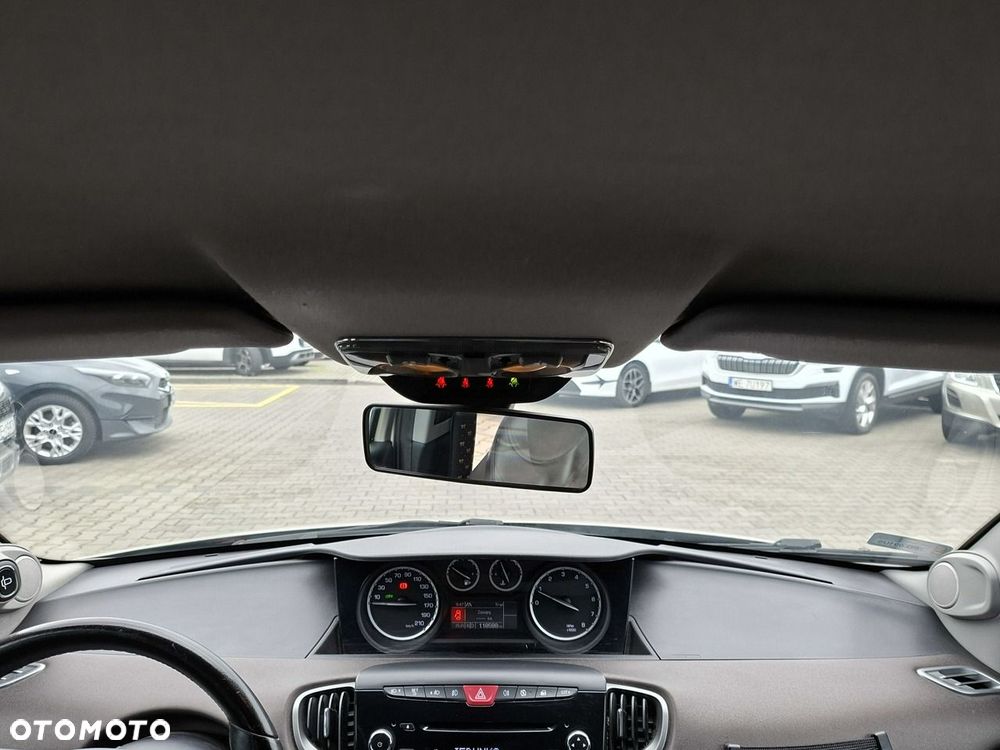 Lancia Ypsilon - 18
