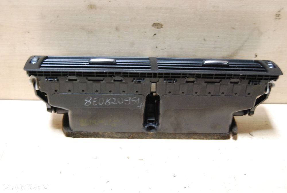 KRATKA NAWIEWU ŚRODKOWA 8E0820951F AUDI A4 B6 B7 - 2