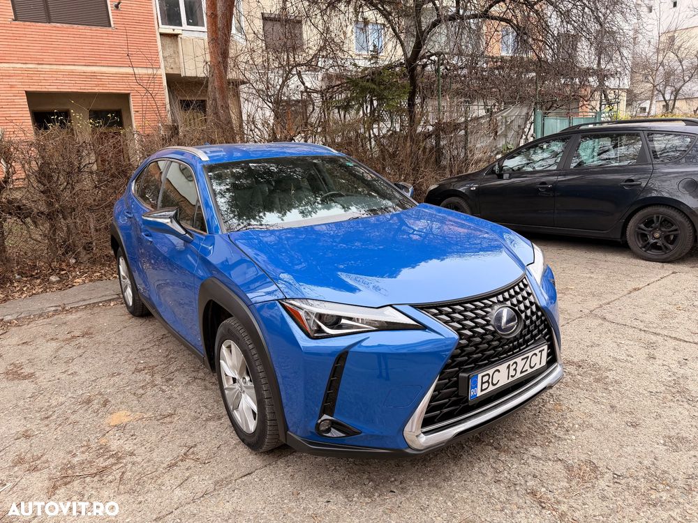 Lexus UX 250h Business Edition - 17