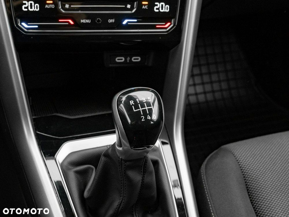 Volkswagen T-Roc 1.5 TSI Life - 17