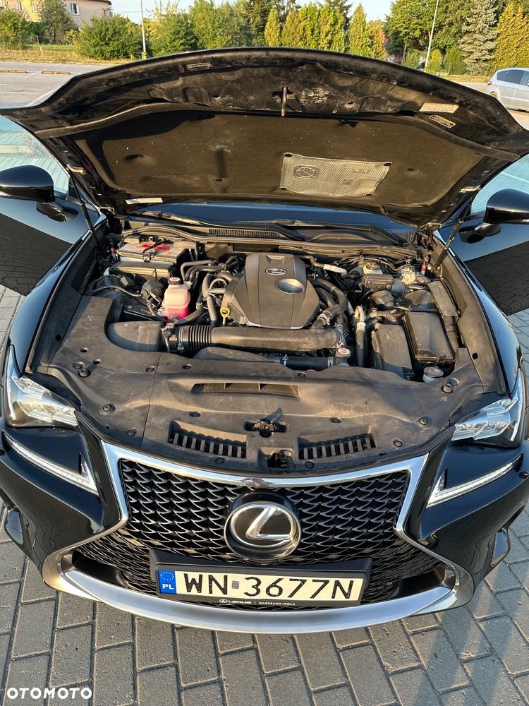 Lexus RC 200t / 300 F Sport - 11