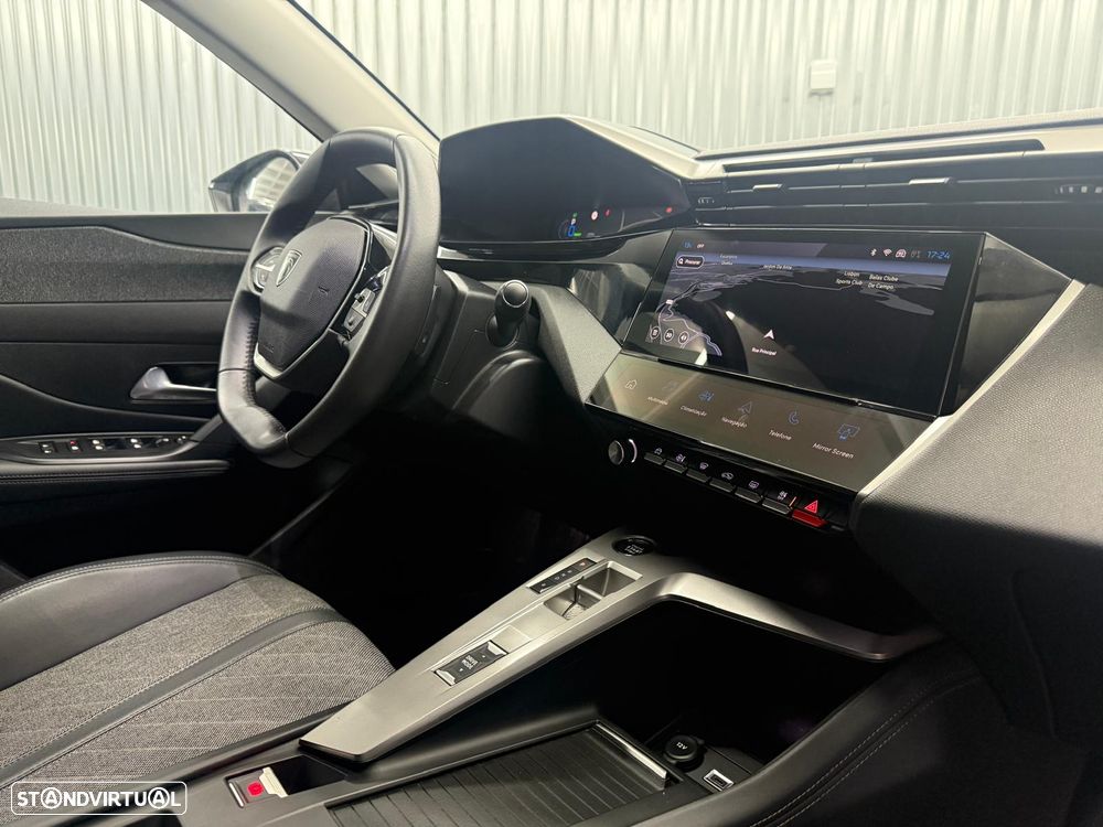 Peugeot 408 1.6 Hybrid Allure Pack e-EAT8 - 26