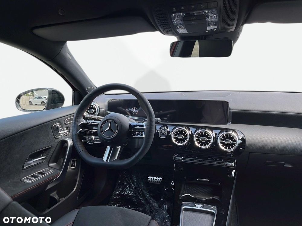 Mercedes-Benz Klasa A 250 e PHEV AMG Line 8G-DCT - 11