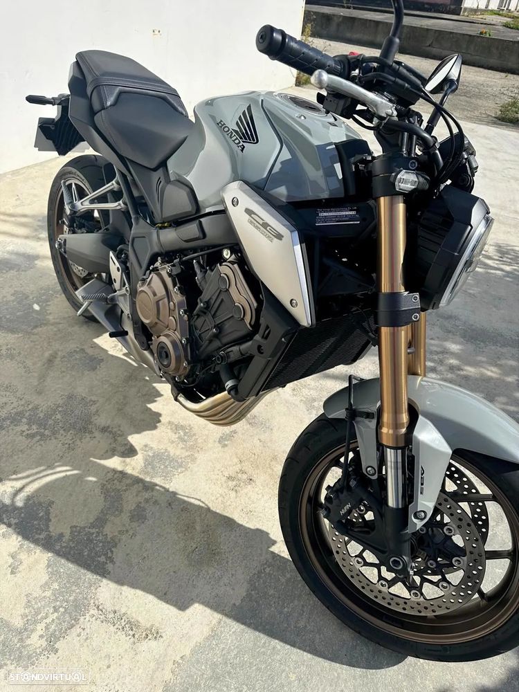 Honda CB - 8