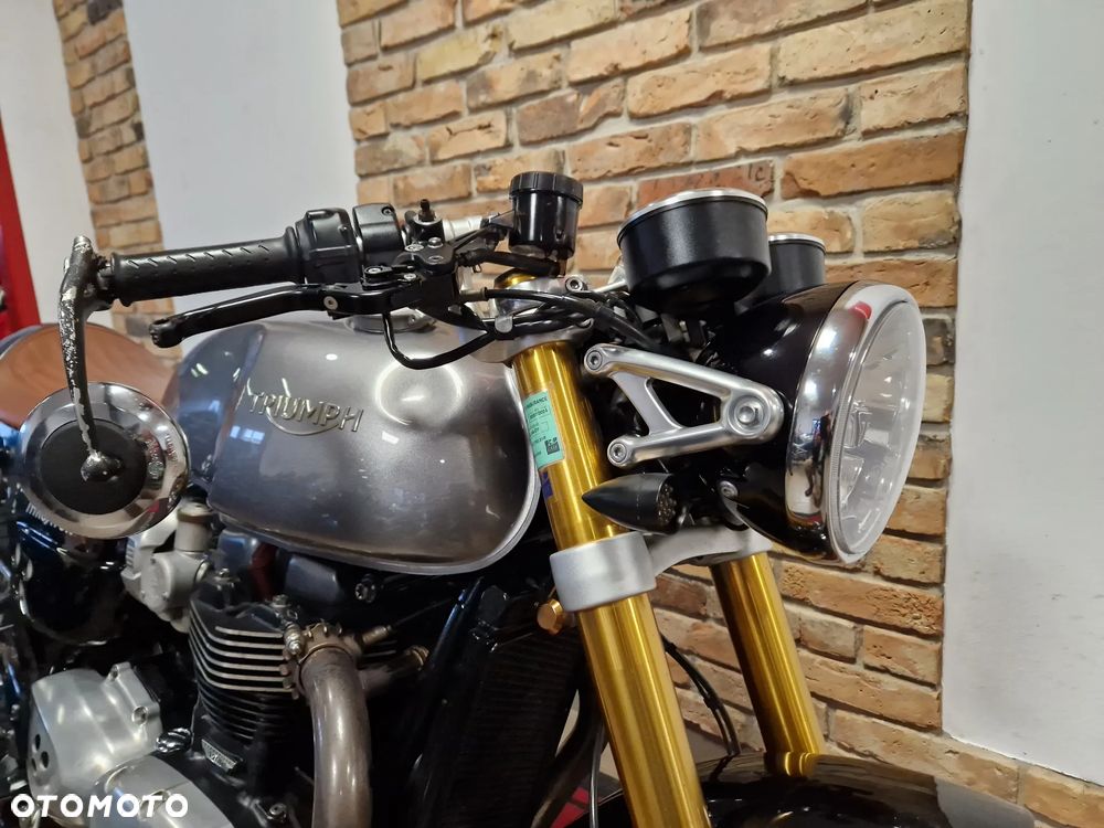 Triumph Thruxton - 17
