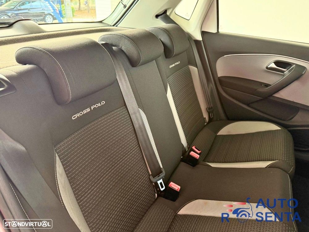VW CrossPolo - 18