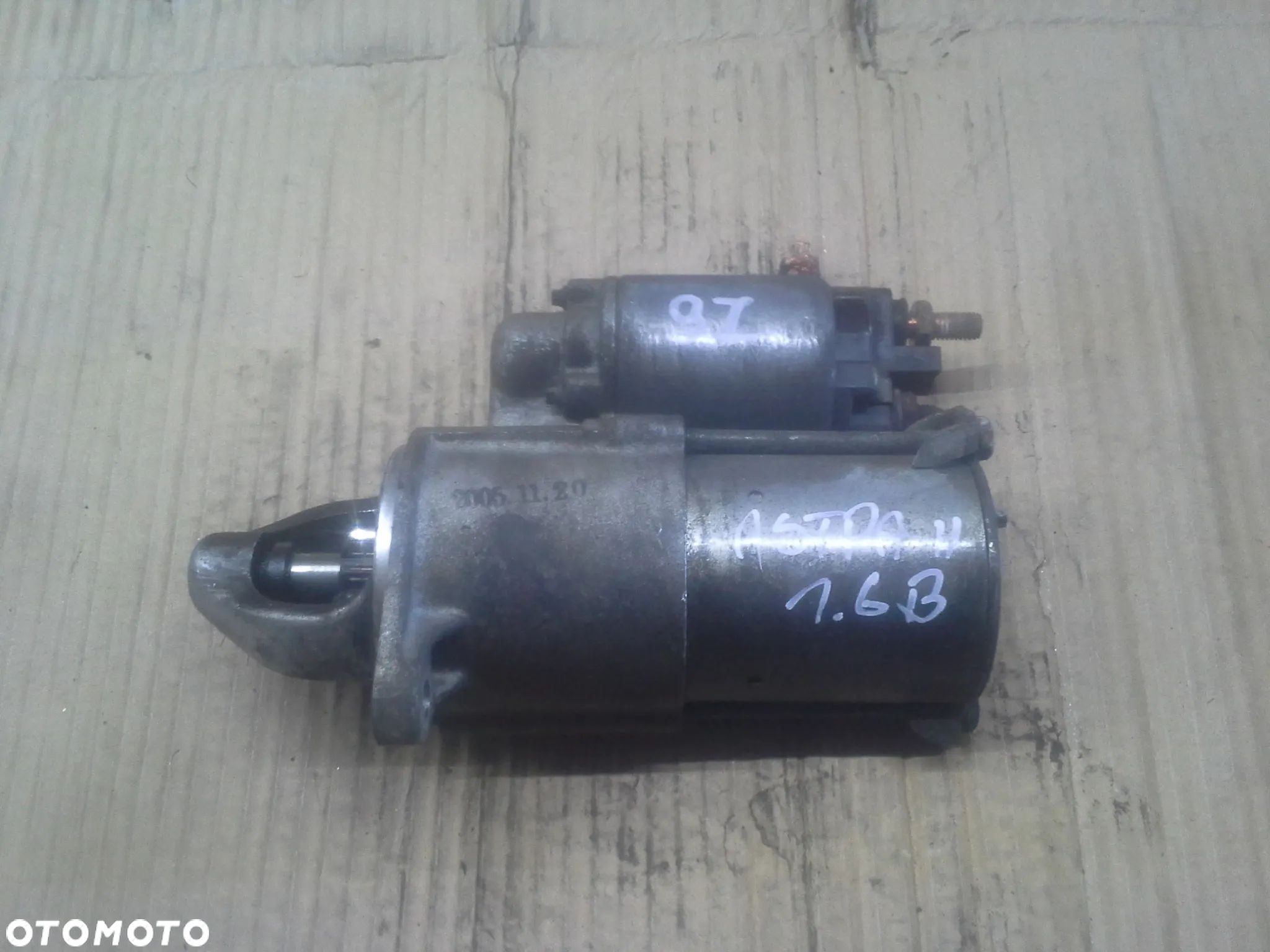 Opel Astra H III1.6 16V rozrusznik FGP 55556092 - 1