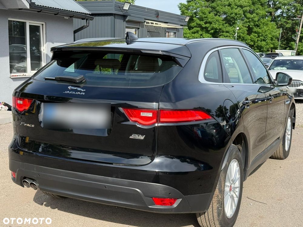 Jaguar F-Pace - 3