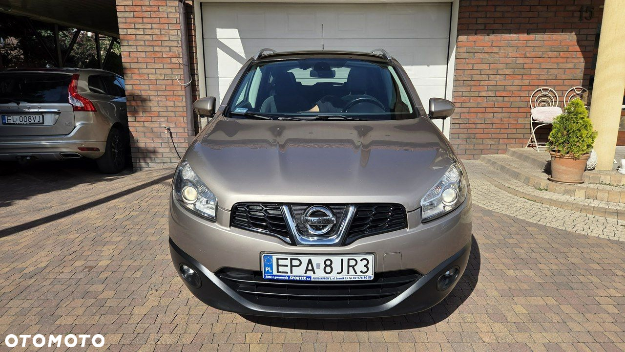 Nissan Qashqai - 2