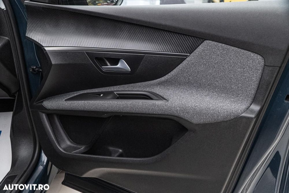 Peugeot 3008 1.2 PureTech 130 EAT8 Allure Pack - 36