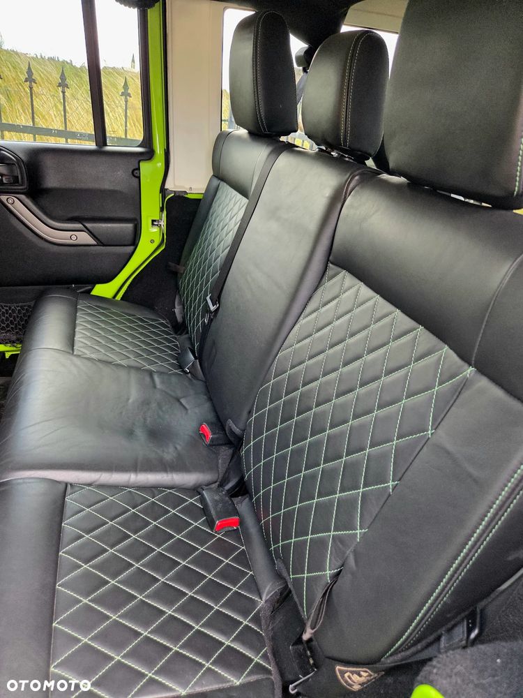 Jeep Wrangler - 16