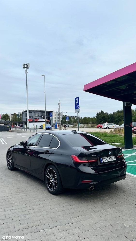BMW Seria 3 330i xDrive Luxury Line sport - 13