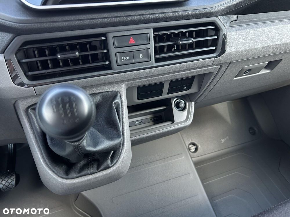 Volkswagen Crafter 35 Brygadówka/L4H3, 2.0 BiTDI 163KM, 4490mm, Wysoki dach, r.o. 4490 mm, manualna 6-biegowa - 32