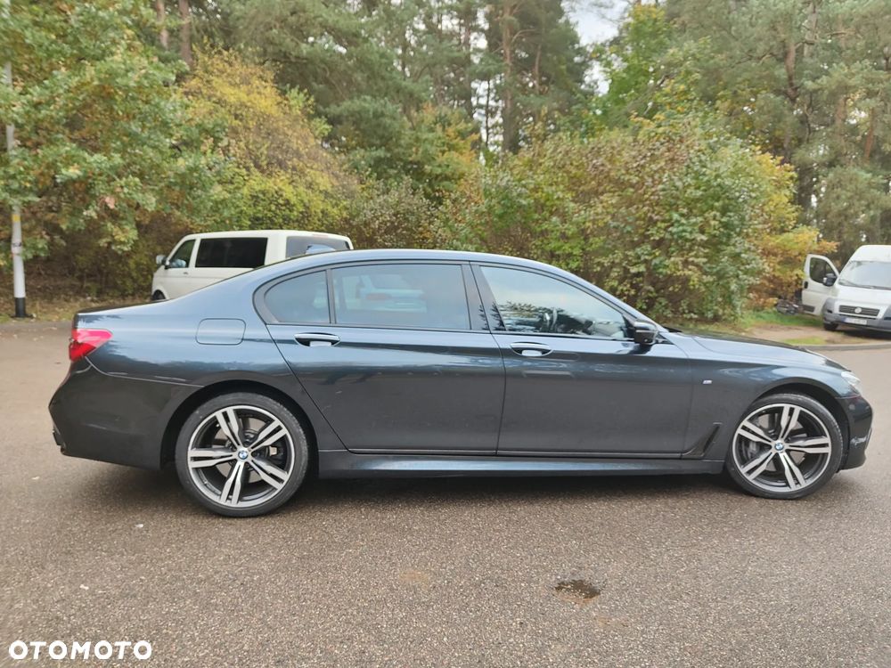 BMW Seria 7 750Li xDrive - 7