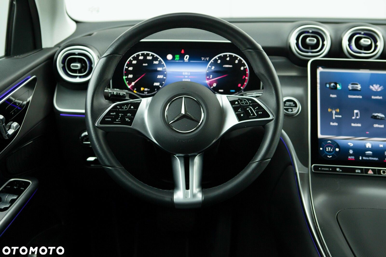 Mercedes-Benz GLC - 16