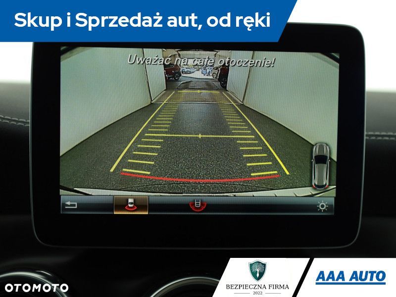 Mercedes-Benz GLA - 14