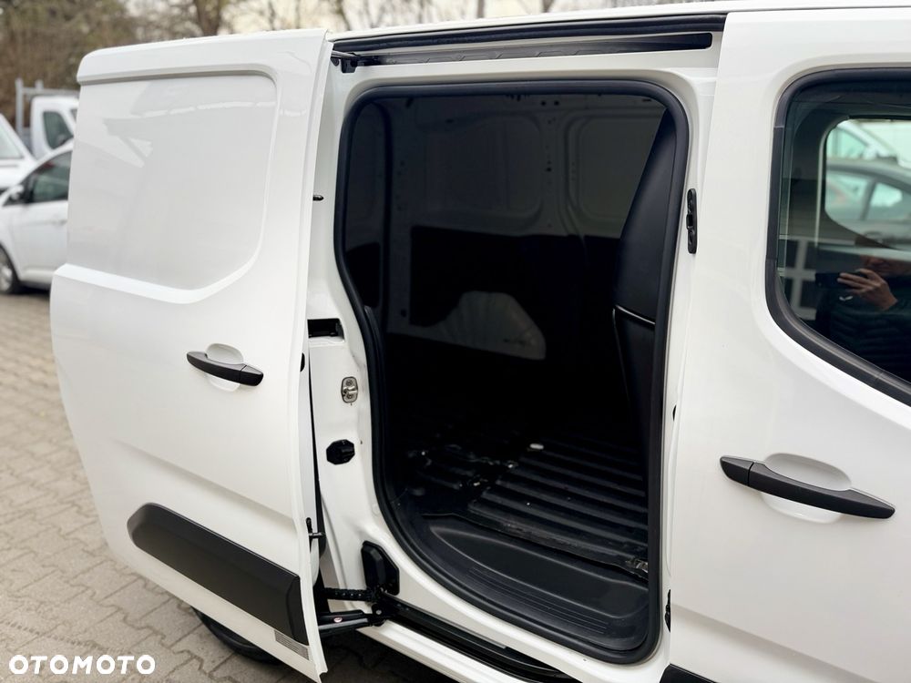 Toyota Proace City - 27