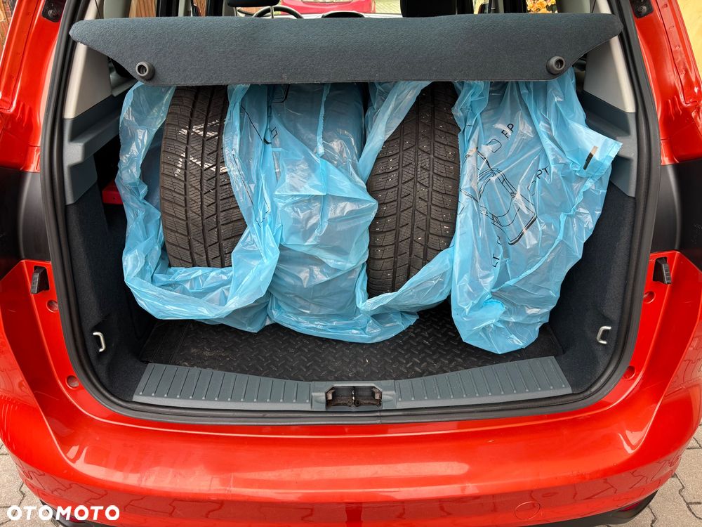 Ford C-MAX 1.6 Ti-VCT Champions Edition - 27