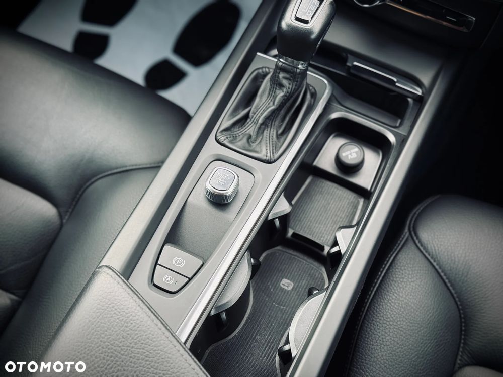 Volvo XC 60 D4 Geartronic Momentum - 29