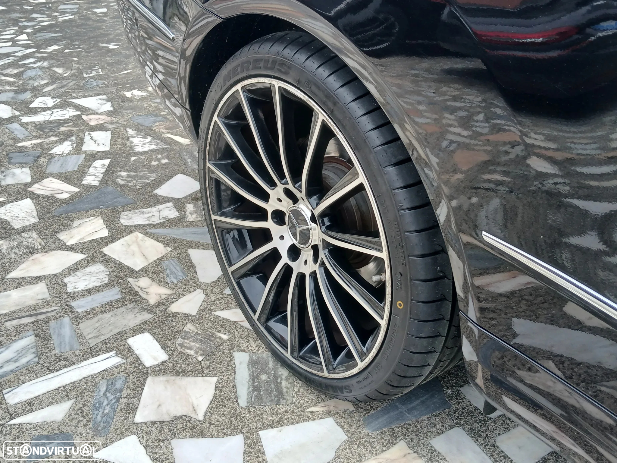 Mercedes-Benz E 220 CDi BlueEfficiency Auto - 11