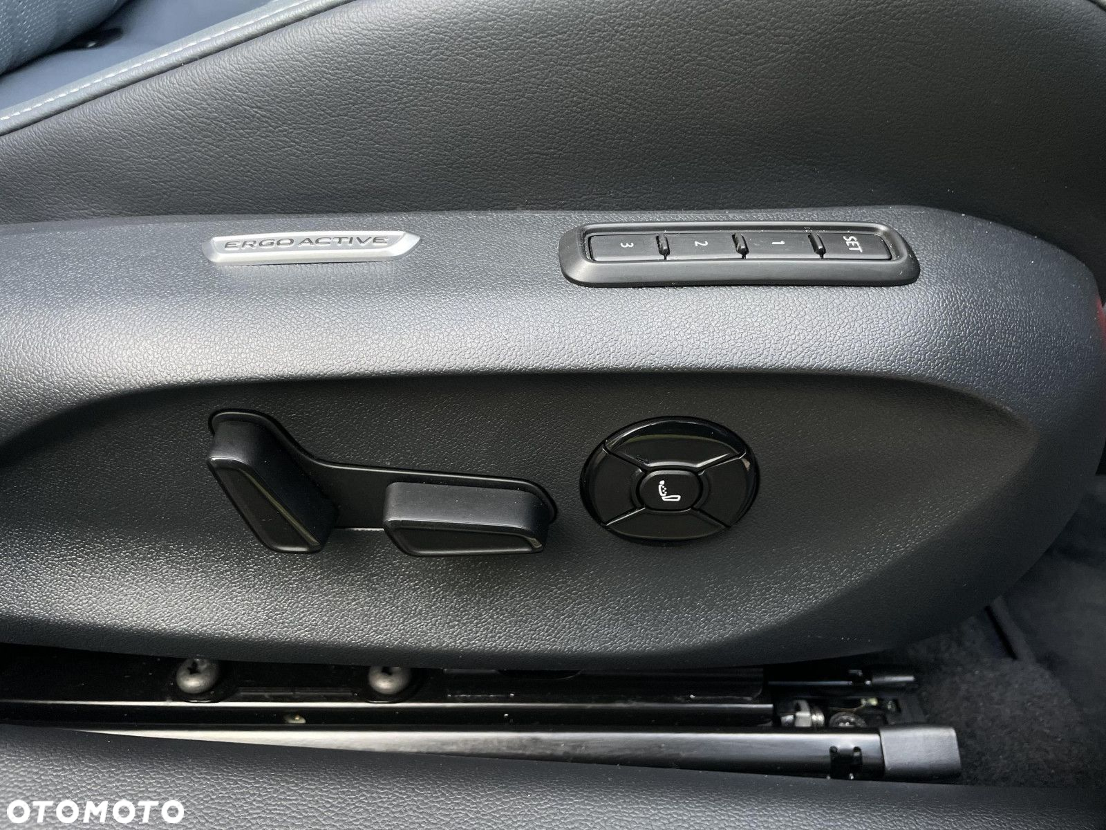 Volkswagen Passat 2.0 TDI EVO Elegance DSG - 27