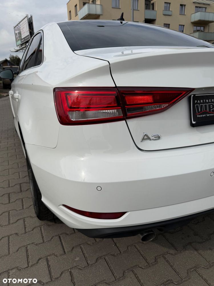 Audi A3 Limousine 30 TDI S tronic - 30