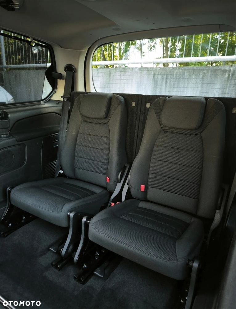Ford Galaxy - 11