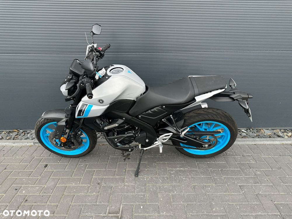 Yamaha MT - 2