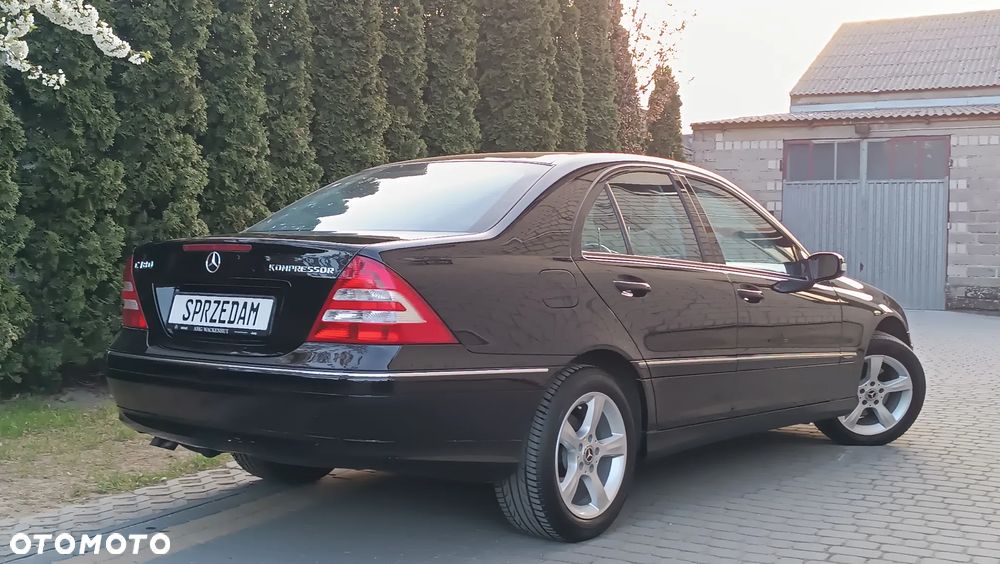 Mercedes-Benz Klasa C 180 Kompressor Avantgarde - 14