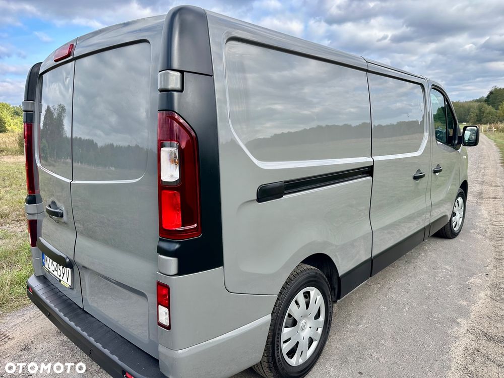 Opel Vivaro - 11