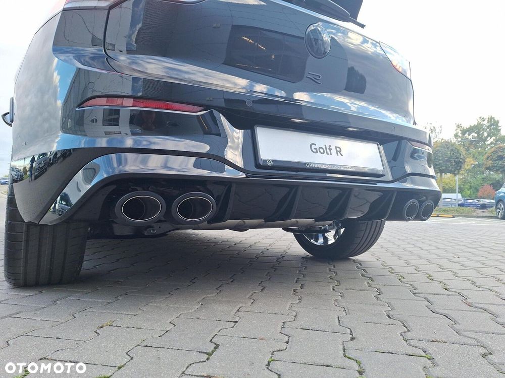 Volkswagen Golf - 16