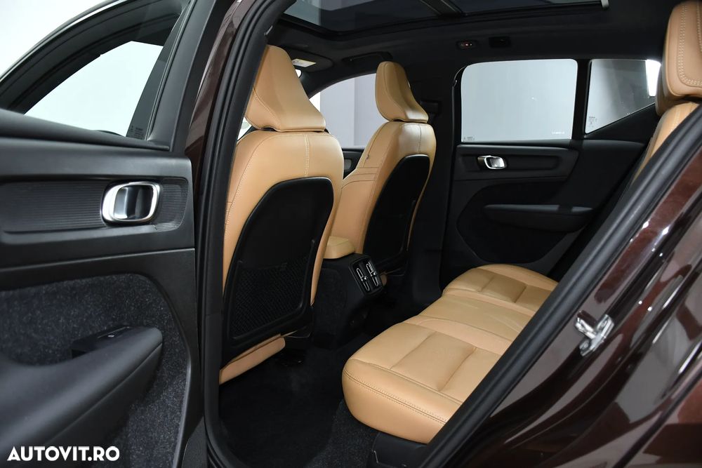 Volvo XC 40 D4 AWD Geartronic Inscription - 7