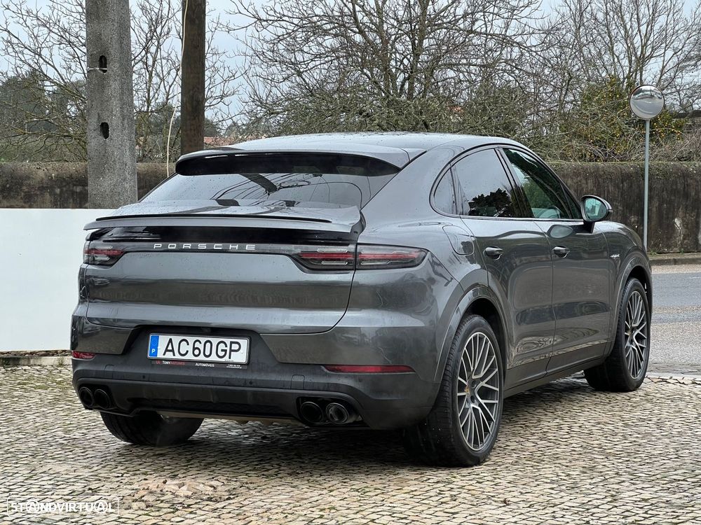 Porsche Cayenne Coupé E-Hybrid Platinum Edition - 27