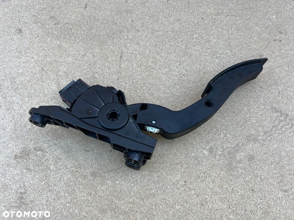 POTENCJOMETR PEDAŁ GAZU HYUNDAI I20 B9010 - 3