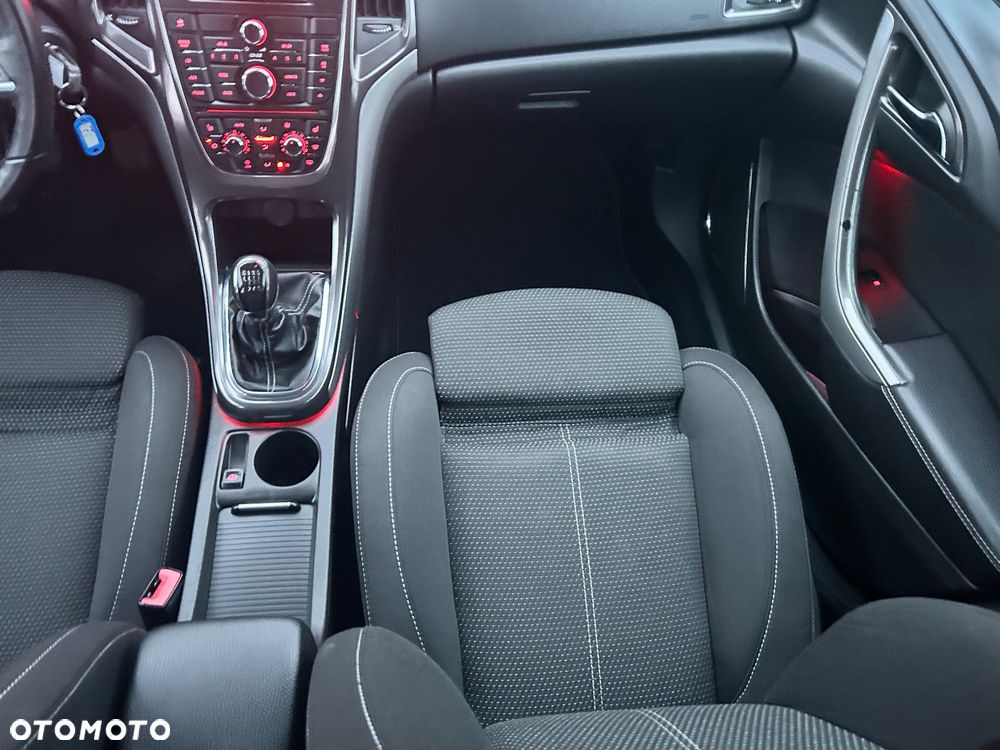 Opel Astra 1.4 Turbo Cosmo - 12