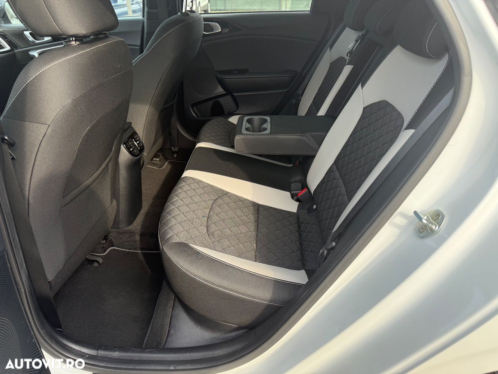 Kia Pro Ceed 1.4 T-GDI DCT7 OPF GT LINE - 16