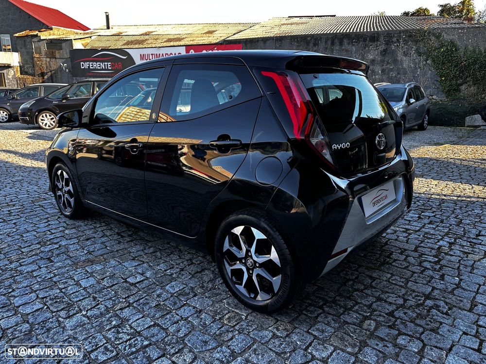 Toyota Aygo 1.0 X-Clusiv Black - 5